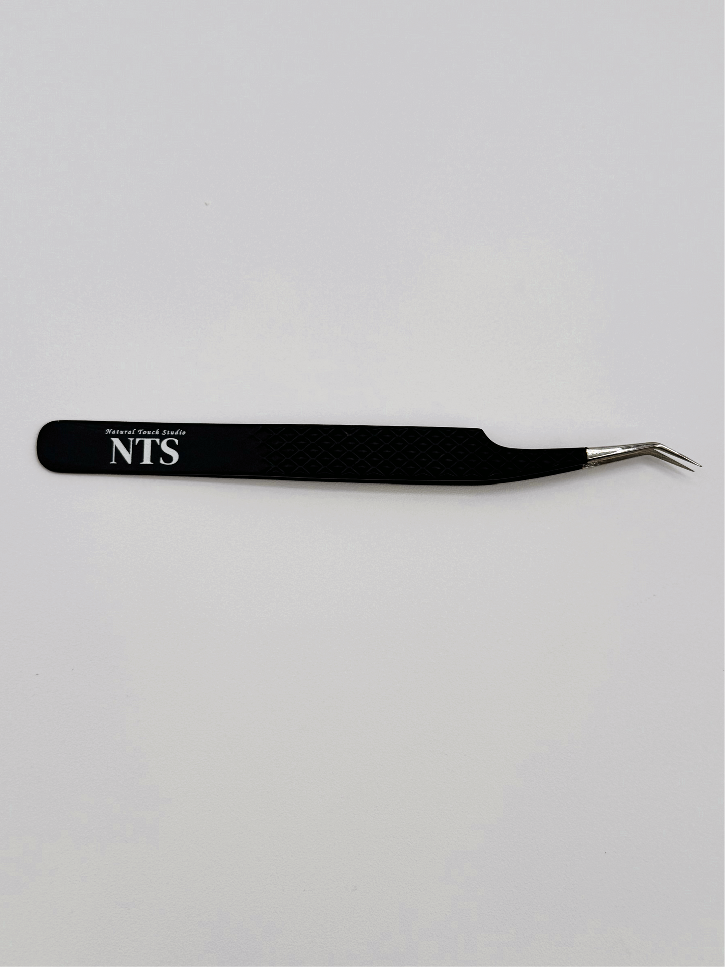 Curved isolating tweezer